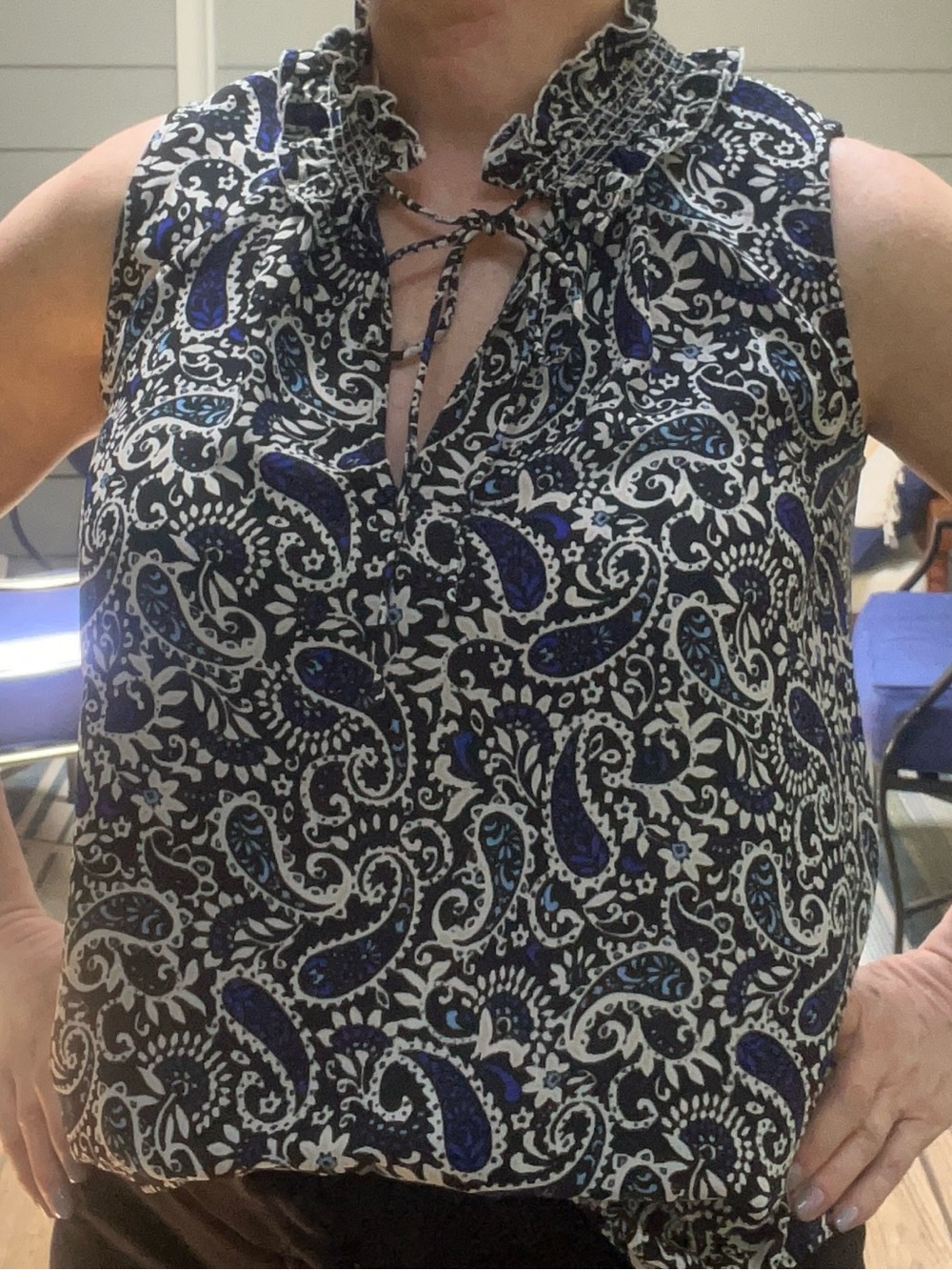 Loft Sleeveless Smocked Ruffle Neck Paisley Top - Black & Blue
